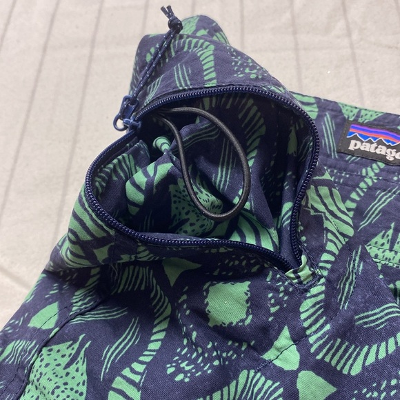 Patagonia Mens Wavefarer Board Shorts Patterned Blue and Green Men's Shorts,31 - Picture 12 of 12